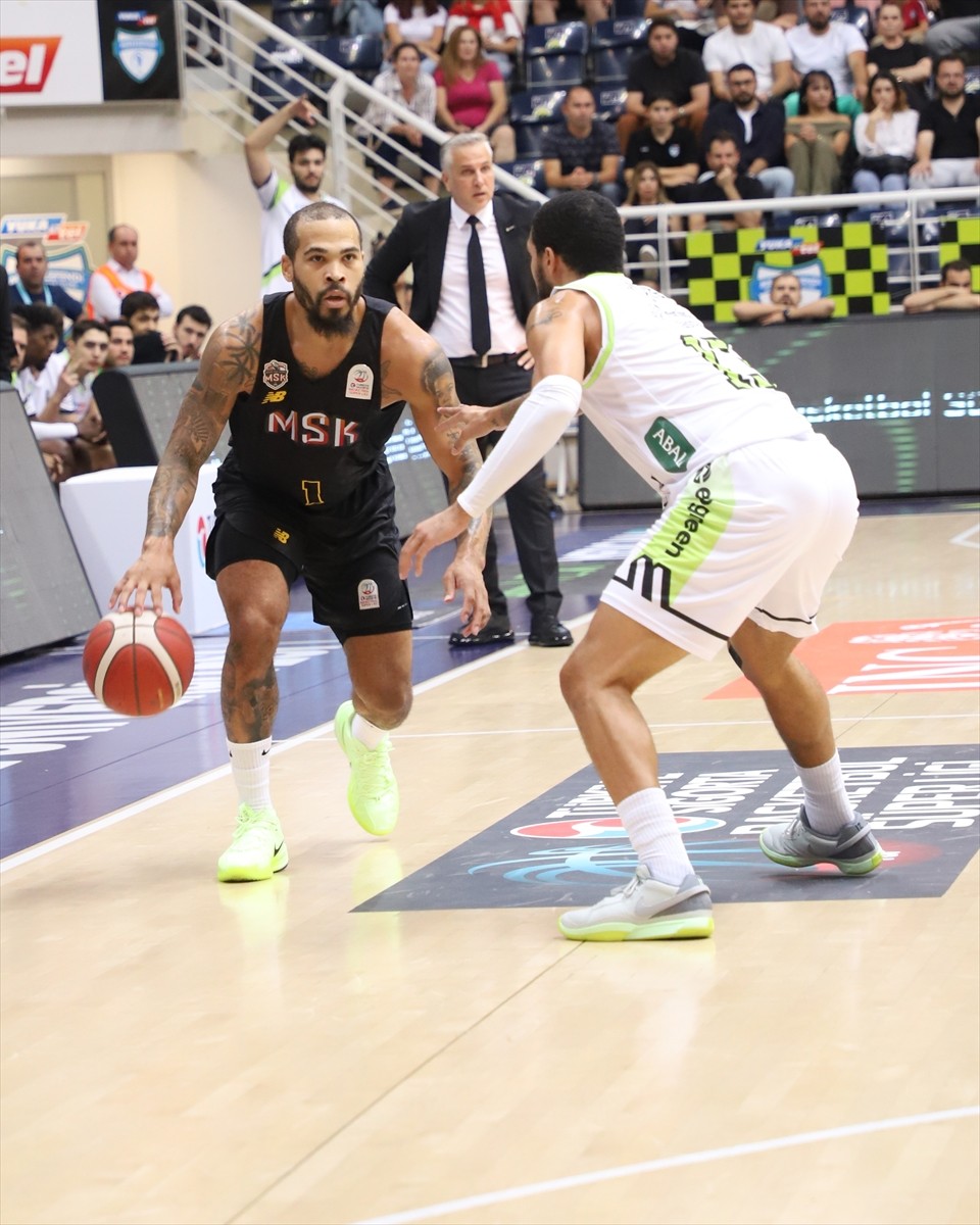 Türkiye Sigorta Basketbol Süper Ligi'nin 1. haftasında Yukatel Merkezefendi Belediyesi Basket ile...