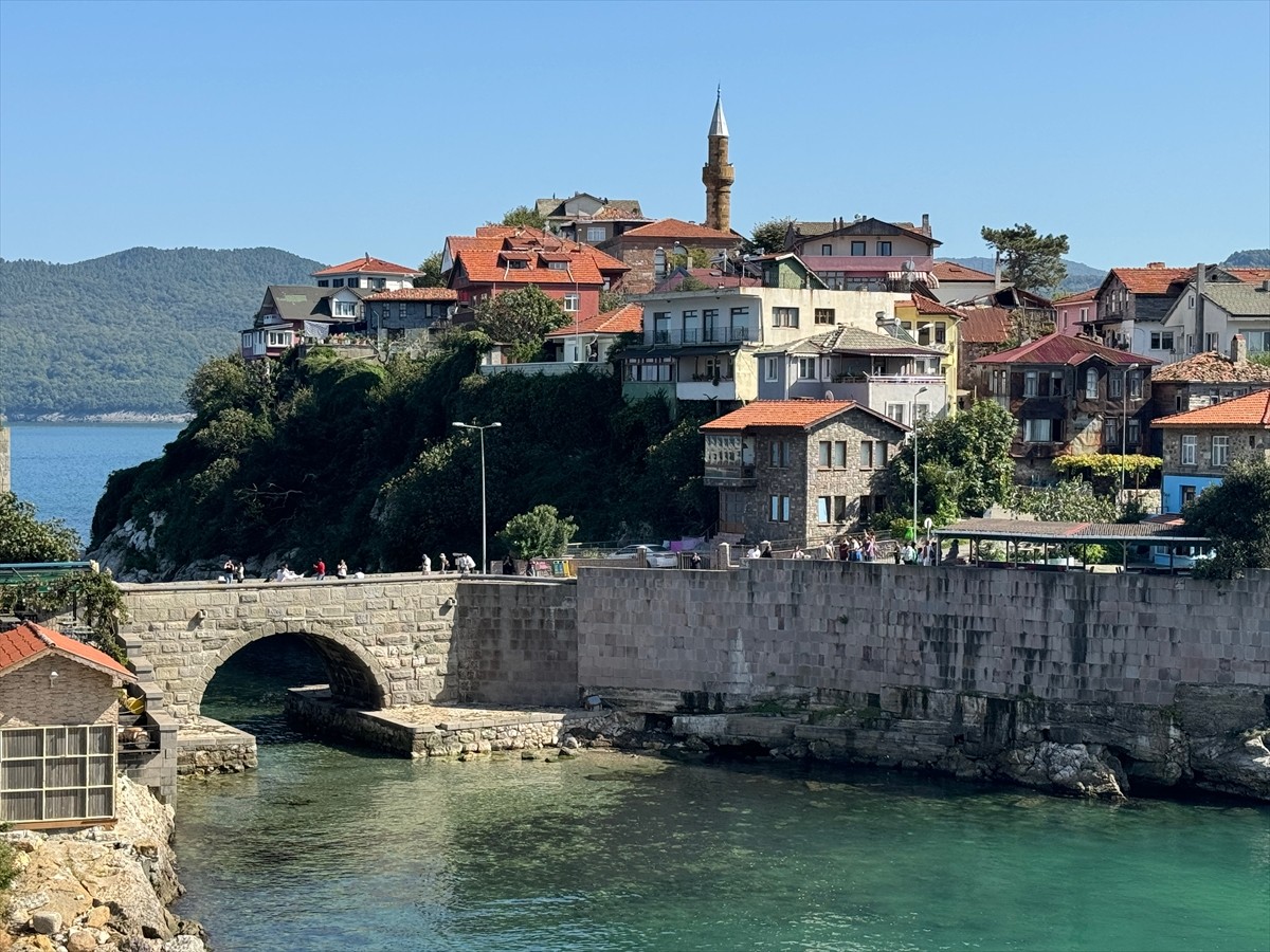 Bartın'ın Amasra ilçesi, hafta başında yaşanan fırtına ve şiddetli yağışların ardından hava...