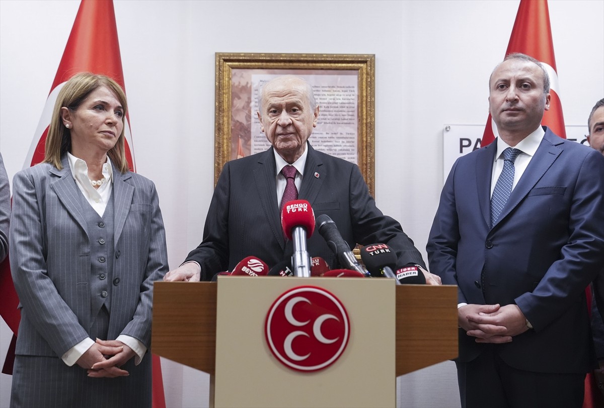 MHP Genel Başkanı Devlet Bahçeli, partisinin Siyaset ve Liderlik Okulu'nun 20. dönem eğitim ve...