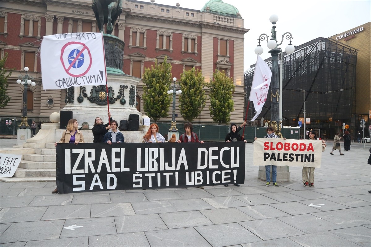 Sırbistan'ın başkenti Belgrad'da Filistin'e destek gösterisi düzenlendi. "Sırbistan'da Filistin...