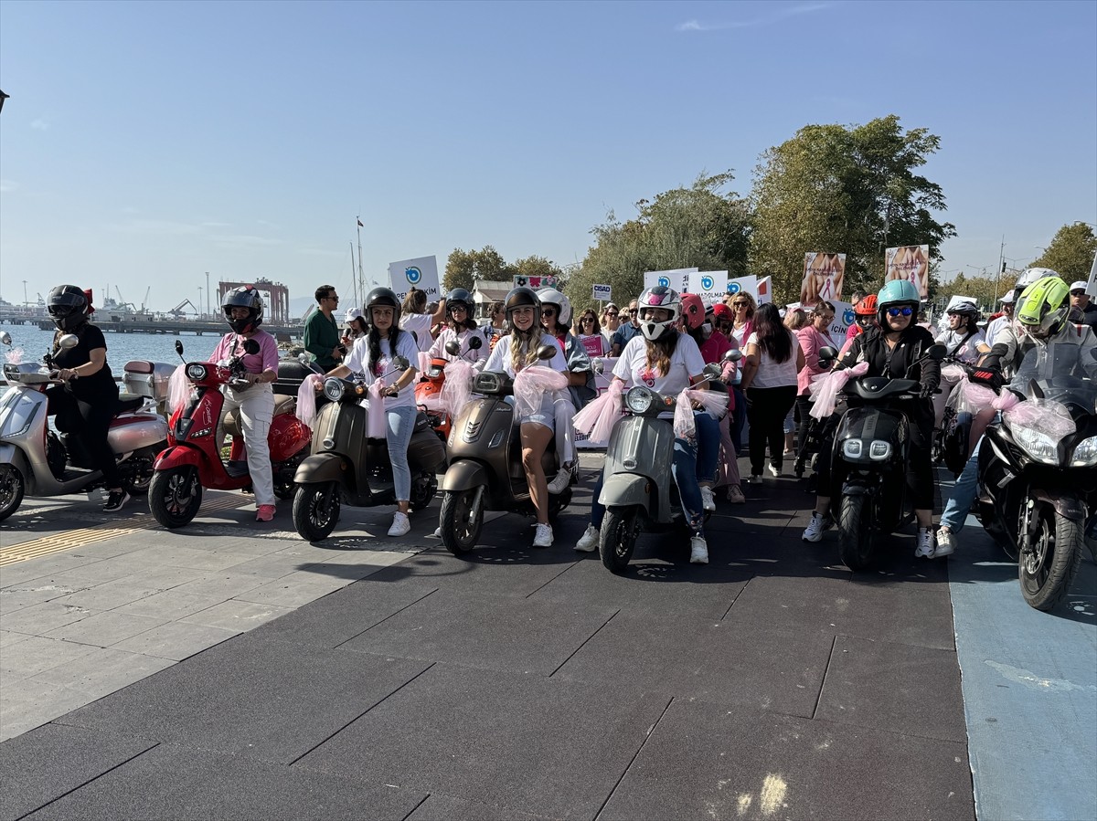 Tekirdağ'da 25 motosikletli kadın, Meme Kanseri Farkındalık Ayı kapsamında "Pembe Festival"...