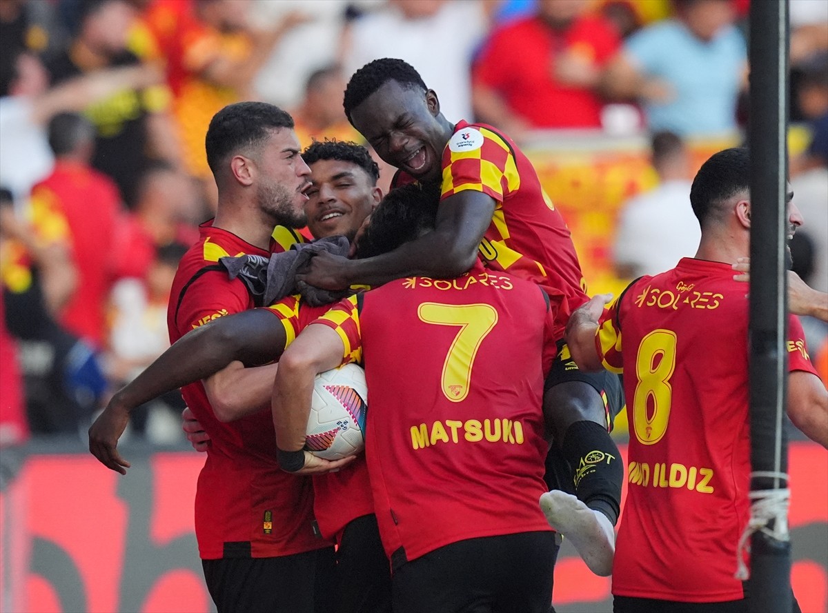 Trendyol Süper Lig’in 8. haftasında Göztepe ile Net Global Sivasspor Gürsel Aksel Stadı’nda...