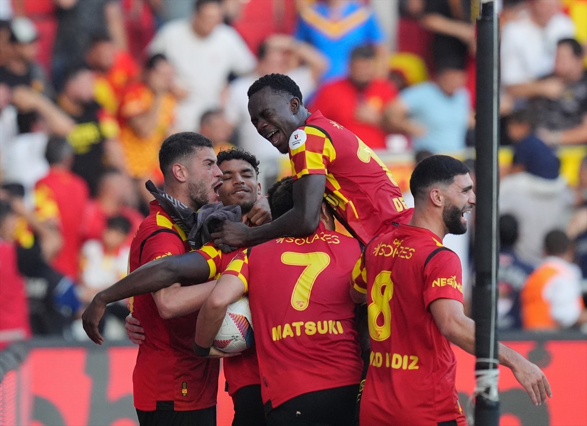 Trendyol Süper Lig’in 8. haftasında Göztepe ile Net Global Sivasspor Gürsel Aksel Stadı’nda...