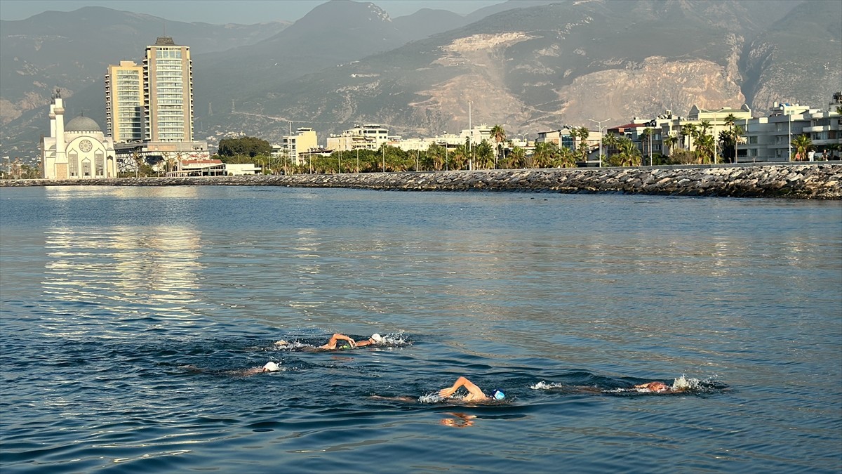 4. İskenderun Körfezi Açık Deniz Yüzme Maratonu, Hatay'ın İskenderun’da tamamlandı. Adana'nın...