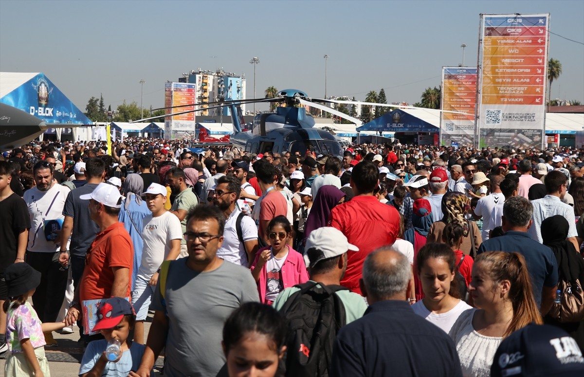 Adana'da düzenlenen Havacılık, Uzay ve Teknoloji Festivali'nde (TEKNOFEST) yerli ve milli hava...