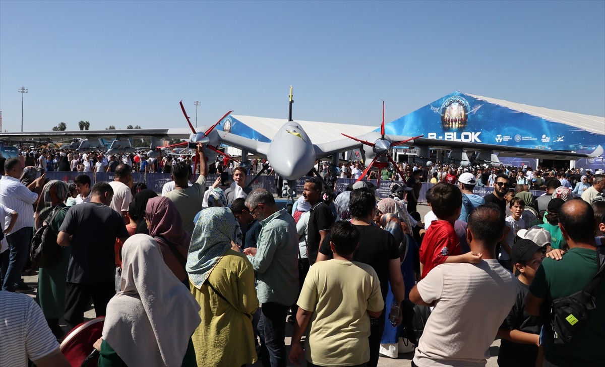 Adana'da düzenlenen Havacılık, Uzay ve Teknoloji Festivali'nde (TEKNOFEST) yerli ve milli hava...