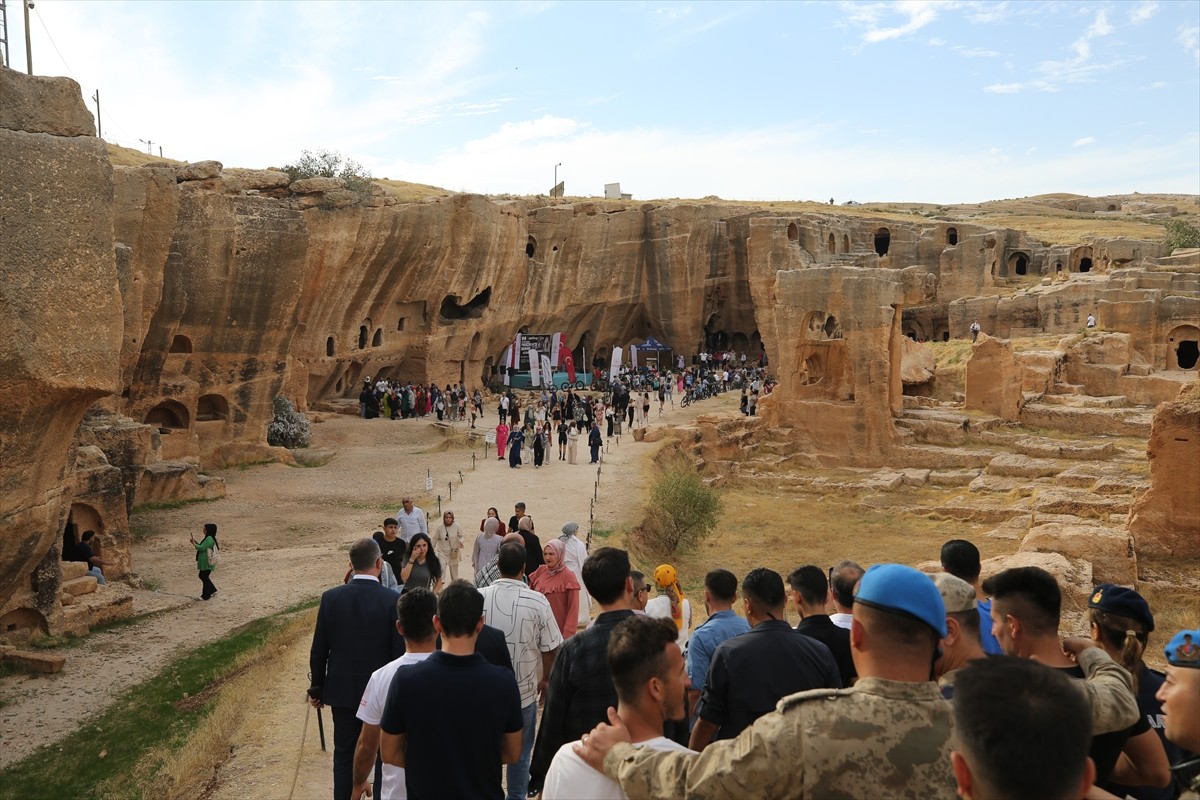 Mardin'in tarihi Dara Antik Kenti'nde Uluslararası Mardin MTB Cup Dağ Bisikleti Yarışları...