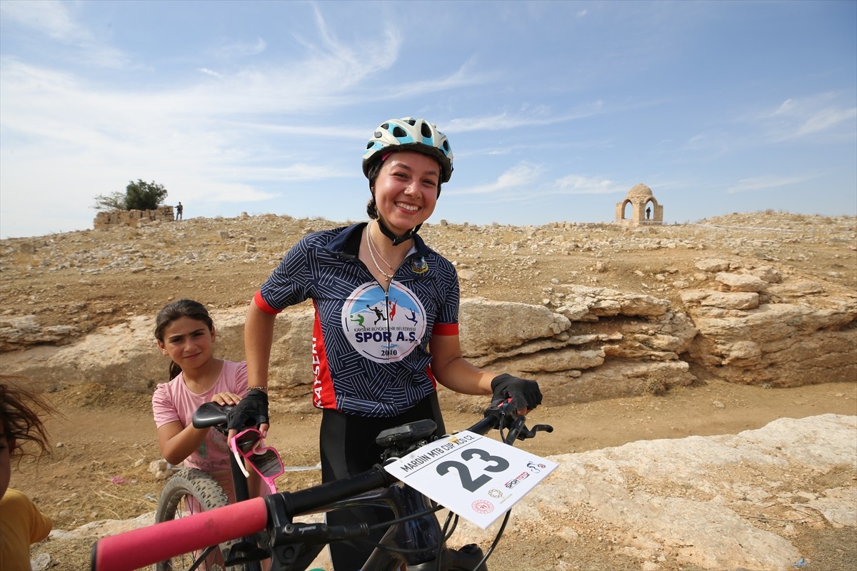 Mardin'in tarihi Dara Antik Kenti'nde Uluslararası Mardin MTB Cup Dağ Bisikleti Yarışları...