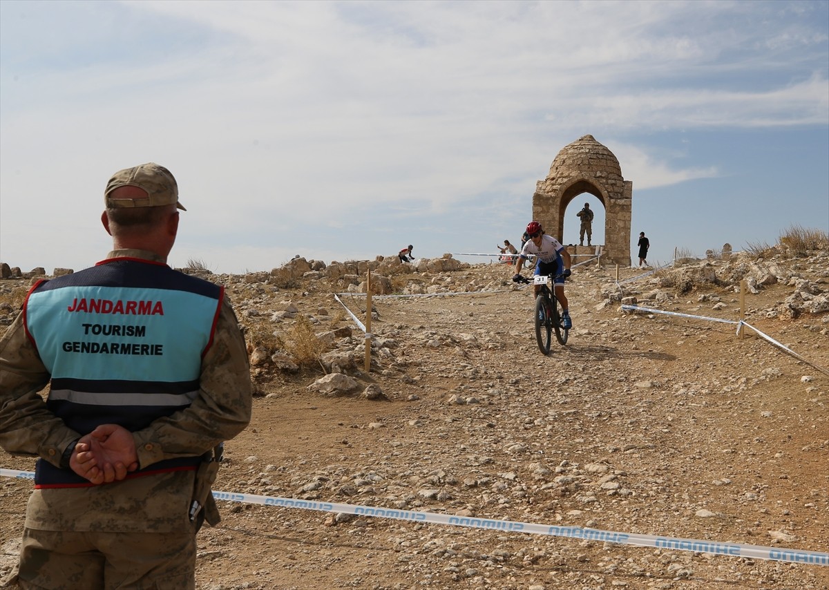 Mardin'in tarihi Dara Antik Kenti'nde Uluslararası Mardin MTB Cup Dağ Bisikleti Yarışları...