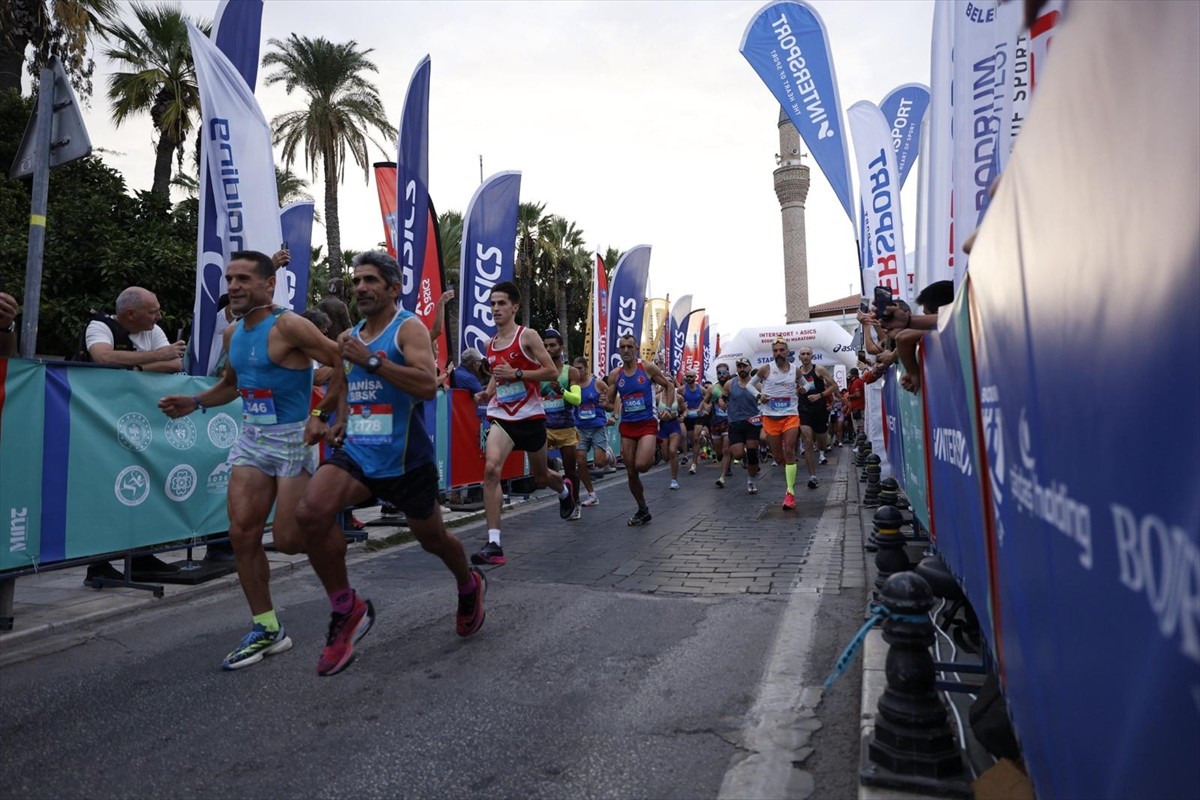 Muğla'nın Bodrum ilçesinde 7'incisi düzenlenen Intersport Asics Bodrum Yarı Maratonu koşuldu....