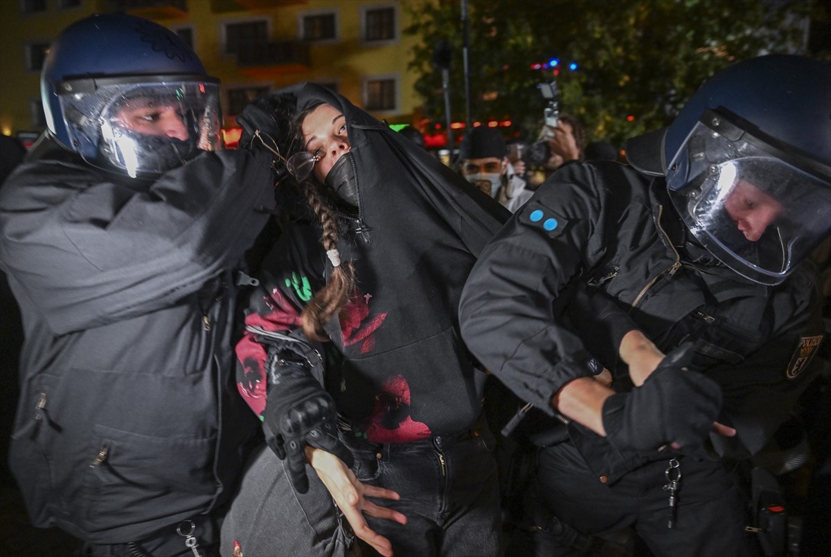 Almanya'nın başkenti Berlin'de İsrail'in Gazze'ye yönelik saldırılarının birinci yılı dolayısıyla...