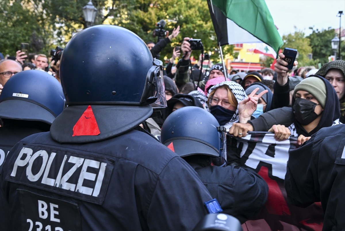 Almanya'nın başkenti Berlin'de İsrail'in Gazze'ye yönelik saldırılarının birinci yılı dolayısıyla...