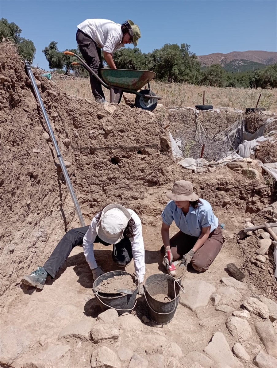 Çanakkale'nin Gökçeada ilçesinde Uğurlu-Zeytinlik Höyüğü kazısı, Kültür ve Turizm Bakanlığı Kültür...