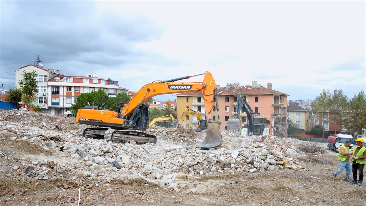 Çevre, Şehircilik ve İklim Değişikliği Bakanlığı, hak sahiplerinin uzlaşma sağladığı İstanbul'daki...