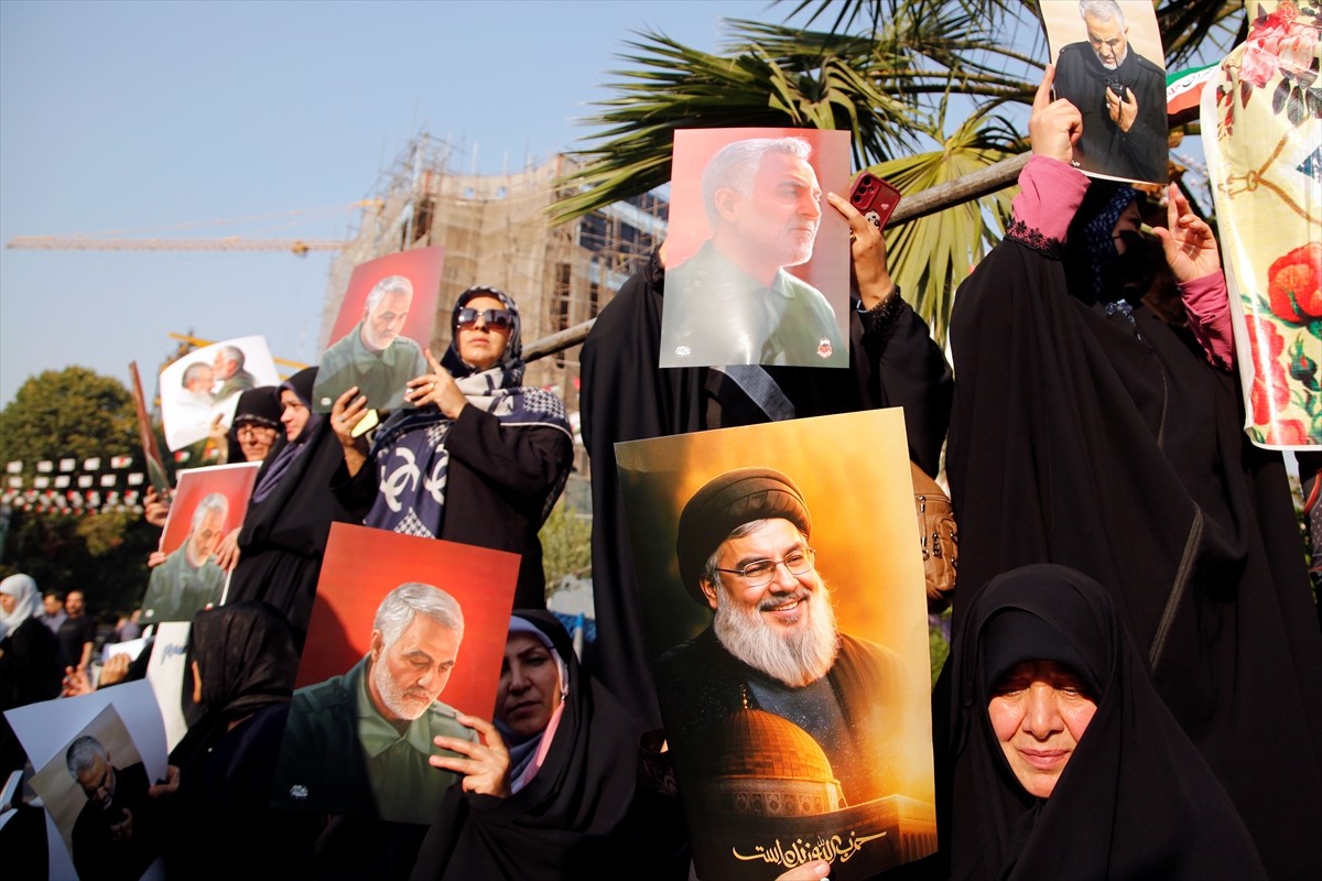 İran'ın başkenti Tahran'da İsrail'in Filistin ve Lübnan'a saldırılarını protesto ve Hizbullah ve...