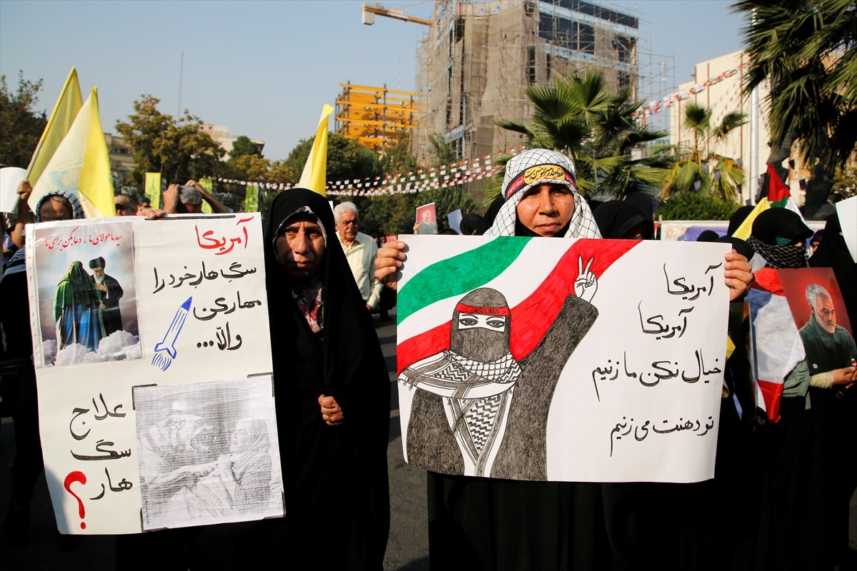 İran'ın başkenti Tahran'da İsrail'in Filistin ve Lübnan'a saldırılarını protesto ve Hizbullah ve...