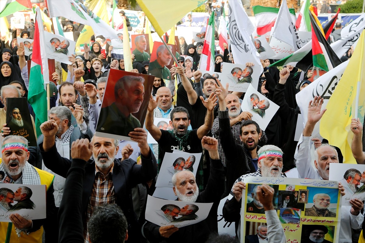 İran'ın başkenti Tahran'da İsrail'in Filistin ve Lübnan'a saldırılarını protesto ve Hizbullah ve...