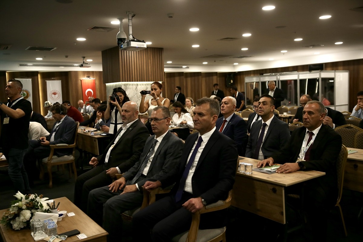 Muğla'nın Fethiye ilçesinde düzenlenen "Uluslararası Odun Dışı Orman Ürünleri Çalıştayı"...