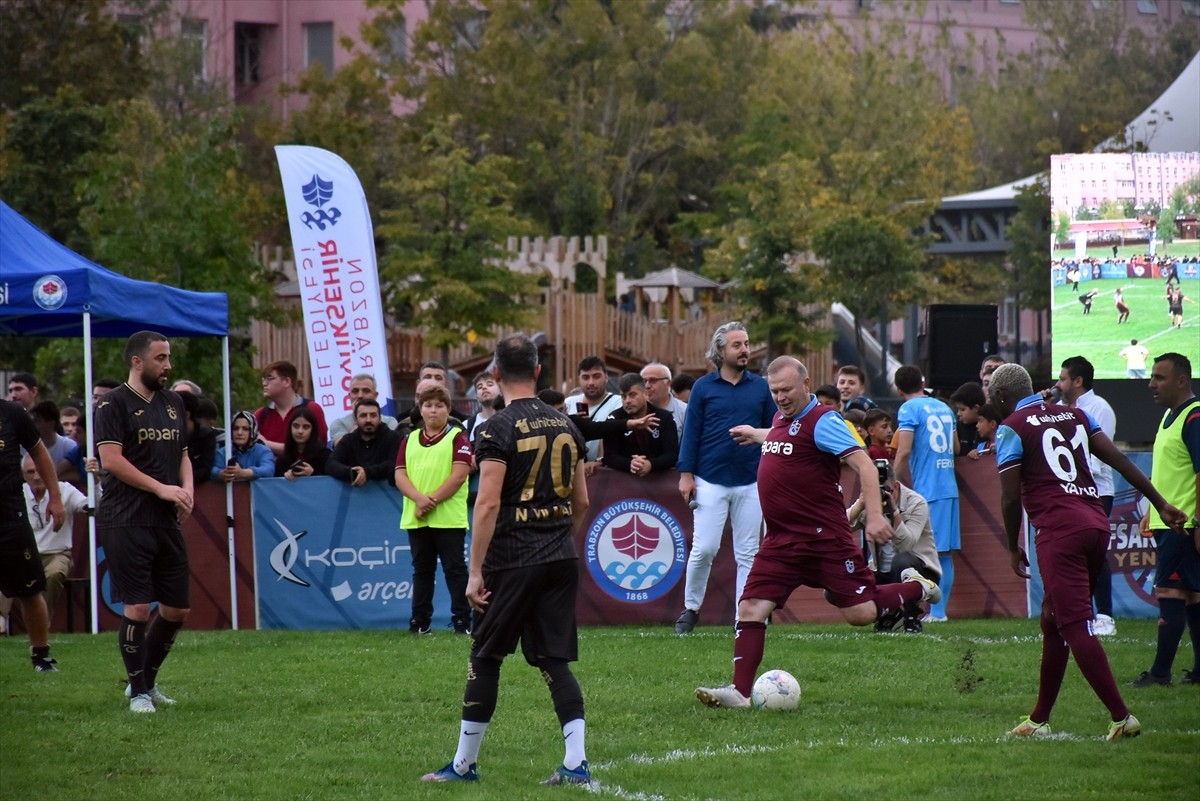 Trabzon'da "Efsanelerle Yeniden Futbol Turnuvası" başladı. Trabzon Valiliği, Trabzonspor Kulübü ve...