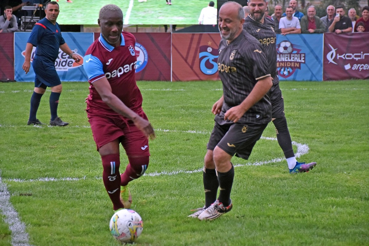 Trabzon'da "Efsanelerle Yeniden Futbol Turnuvası" başladı. Trabzon Valiliği, Trabzonspor Kulübü ve...