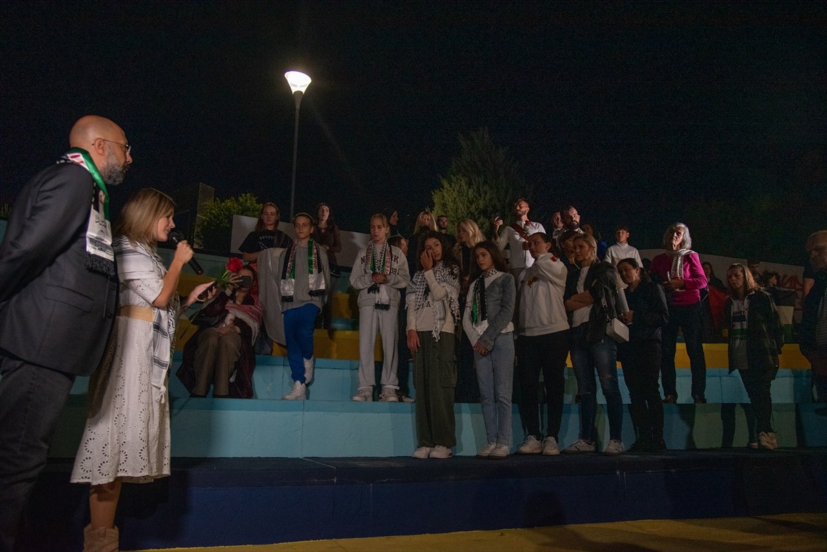 Karadağ'ın başkenti Podgoritsa'da, İsrail'in Gazze'de bir yıldır sürdürdüğü soykırım protesto...