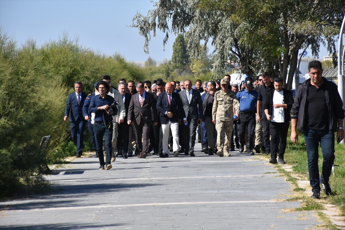 Van'da, 12 gündür kayıp üniversite öğrencisi 21 yaşındaki Rojin Kabaiş'i arama çalışmaları devam...